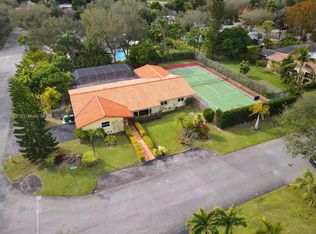 14750 SW 95th Ave, Miami, FL 33176