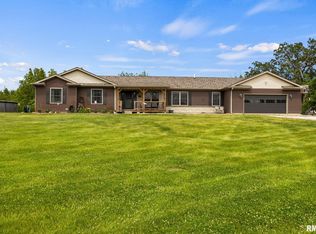 15500 Christmas Tree Rd, Green Valley, IL 61534