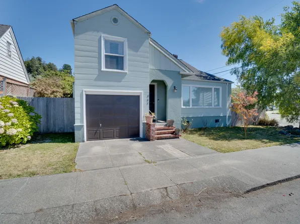 807 15th St, Fortuna, CA 95540