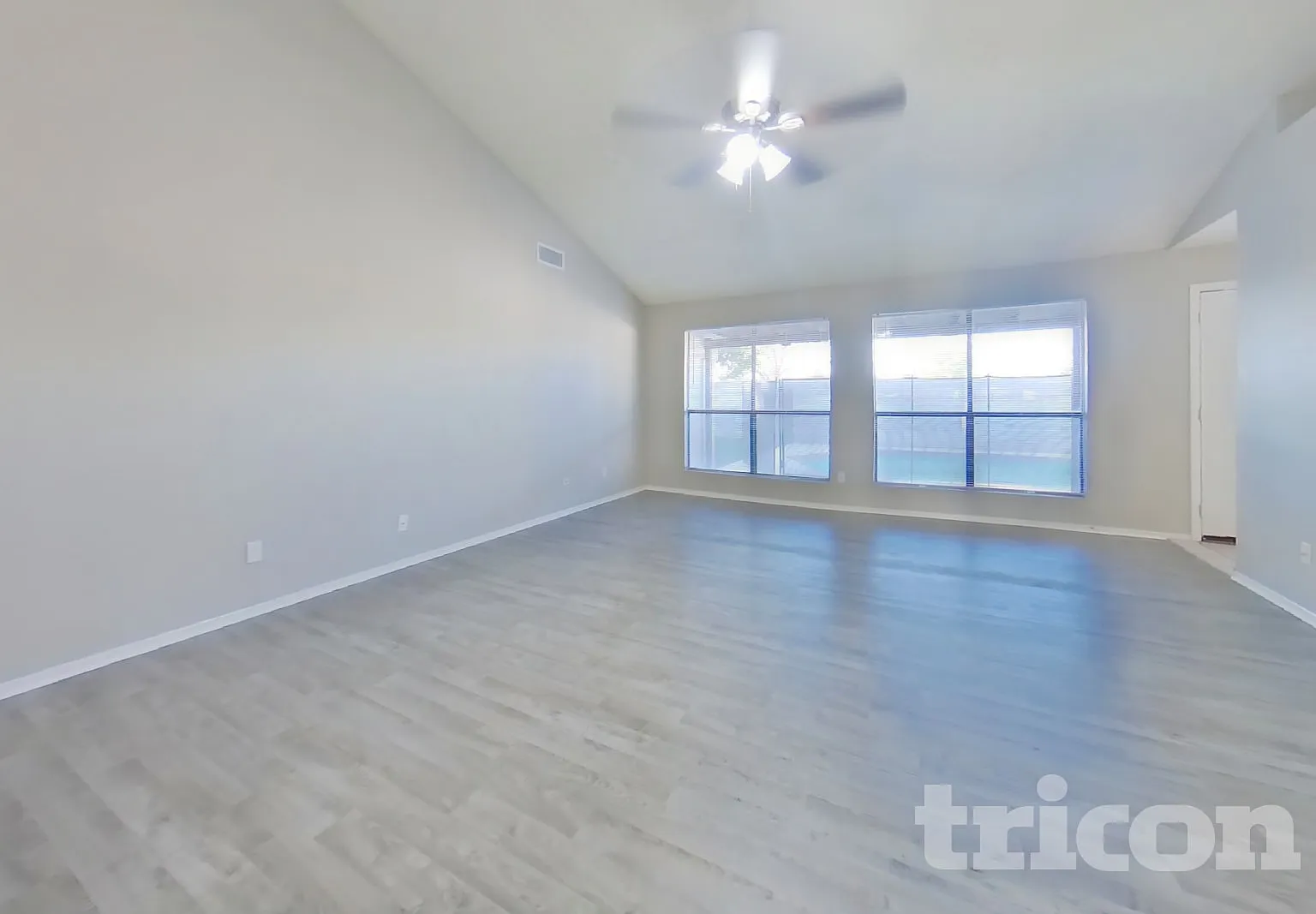 7127 W McRae Way Glendale AZ — Photo 3