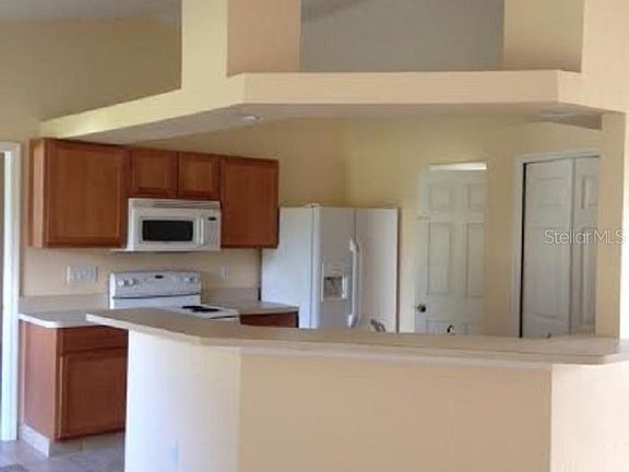 4th image of 6886 Babbit Ave