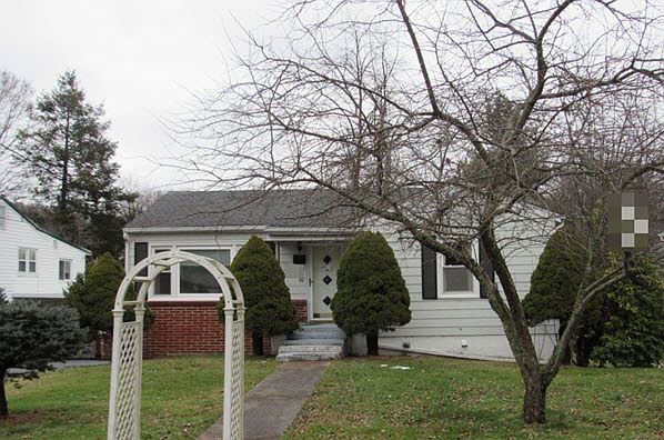1st image of 505 Terry Dr