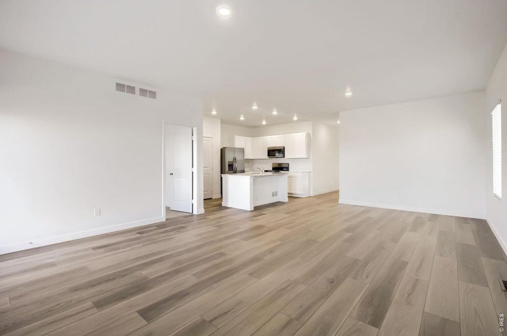 1756 Howling Dr