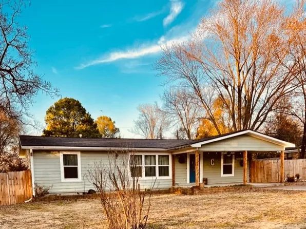 36 Mecca St, West Fork, AR 72774