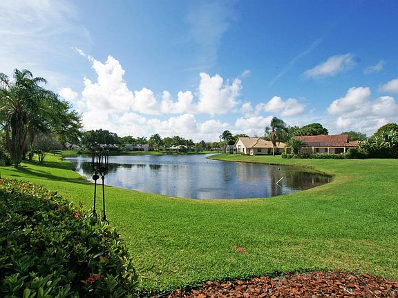 4th image of 18673 Lake Bend Dr