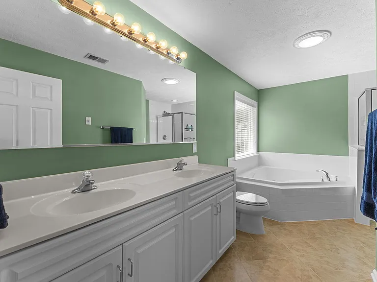 10 Everglades Ln — Photo 34