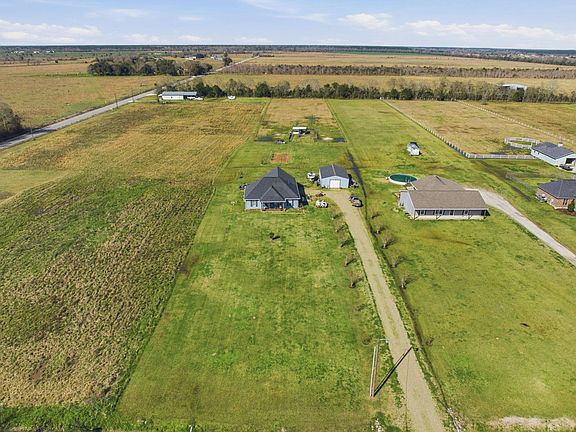 2nd image of 24500 Gillson Rd