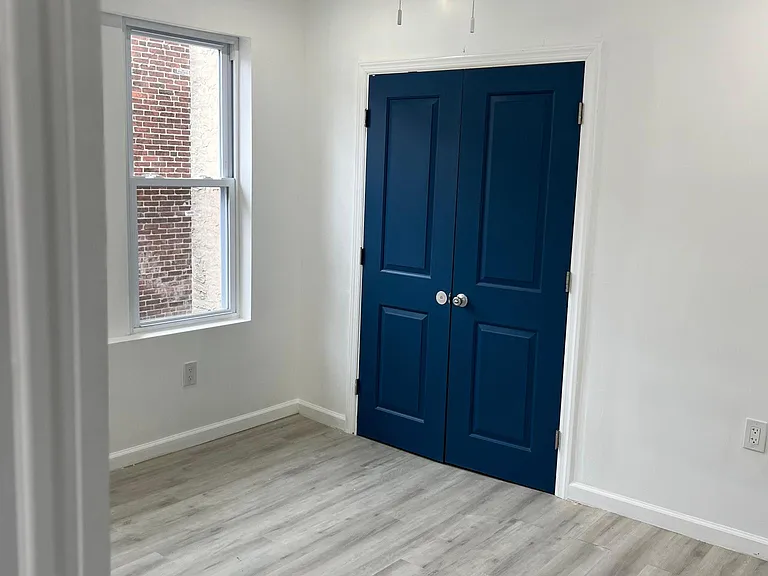 5410 Springfield Ave #2F — Photo 7