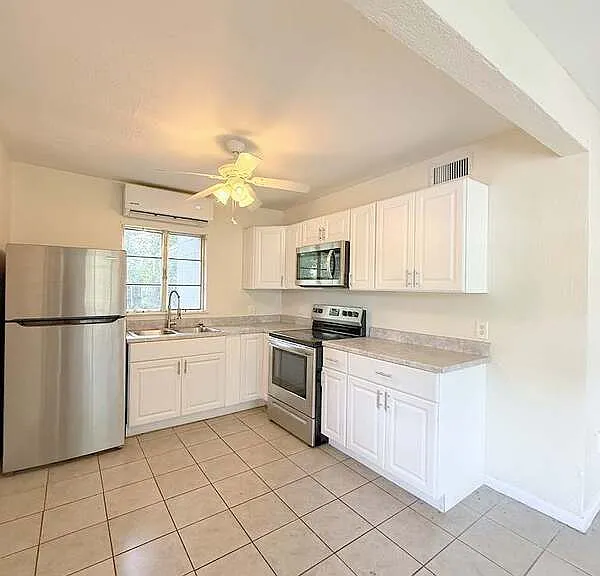 1318 Divot Ln — Photo 10