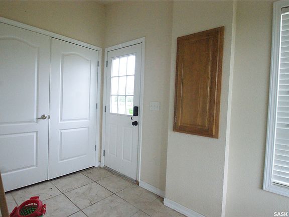 5th image of 1 Prairie View Crescent