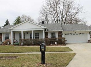 1002 Woodpointe Dr, Indianapolis, IN