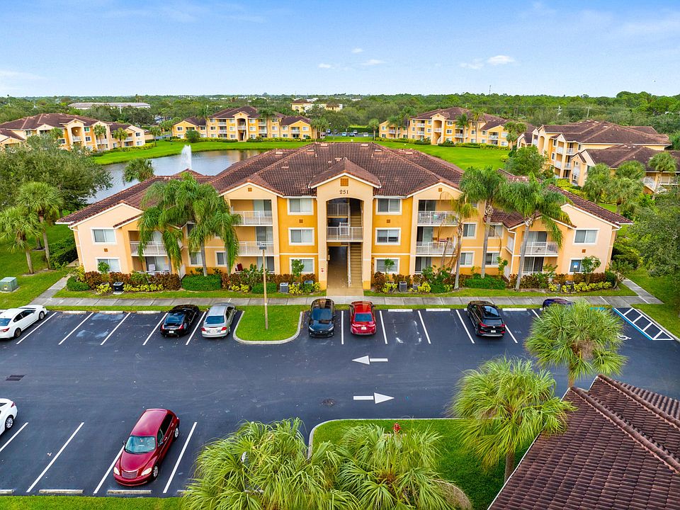 1st image of 251 SW Palm Drive #207