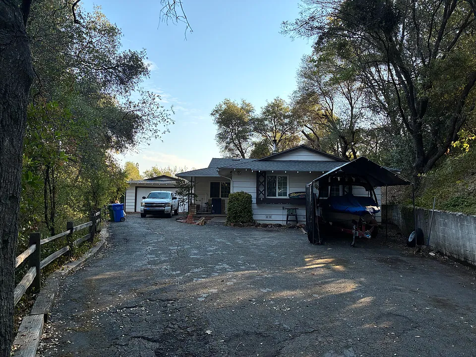290 Gerrymander Ave