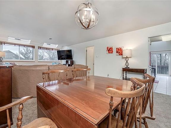 5th image of 2607 Leona Ln