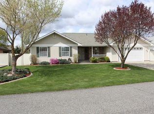 8655 N Cloverleaf Dr, Hayden Lake, ID 83835