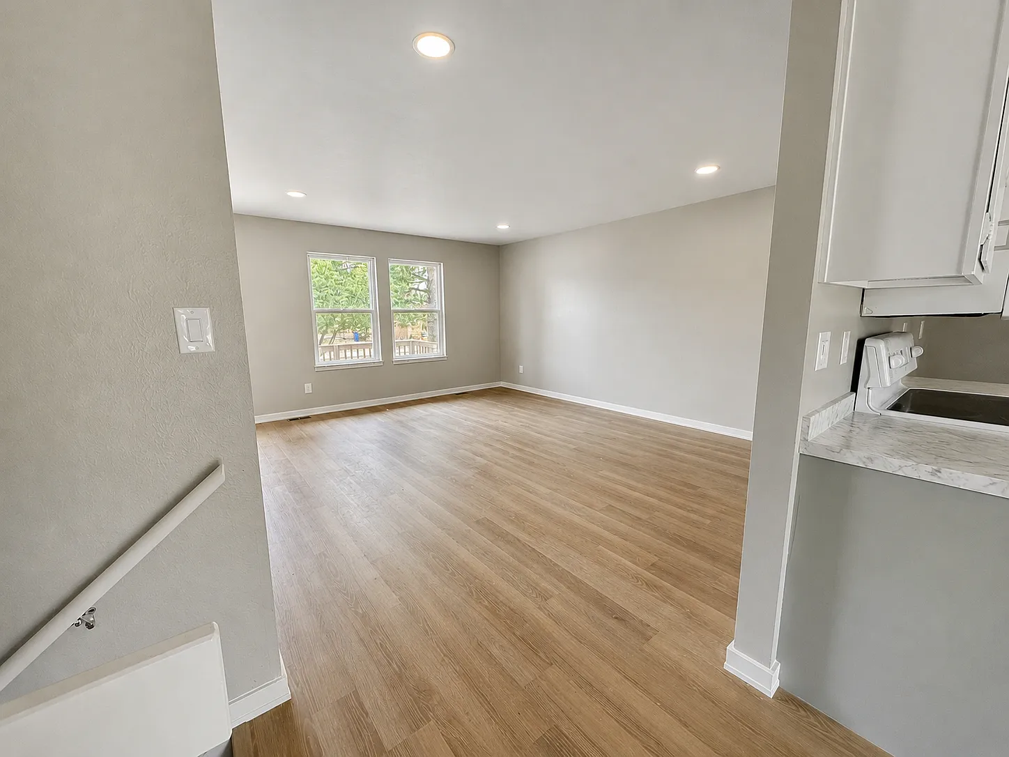 3 bed, 1658 sqft, $2,467 — Photo 2