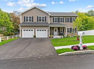 2 Paul Sprague Dr, Coventry, RI 02816