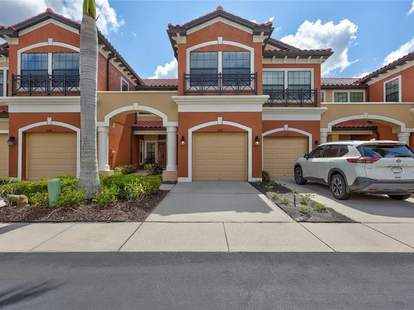 288 Crew Ct, Sarasota, FL 34243