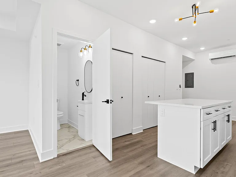 1123 Sterrett St #C — Photo 7