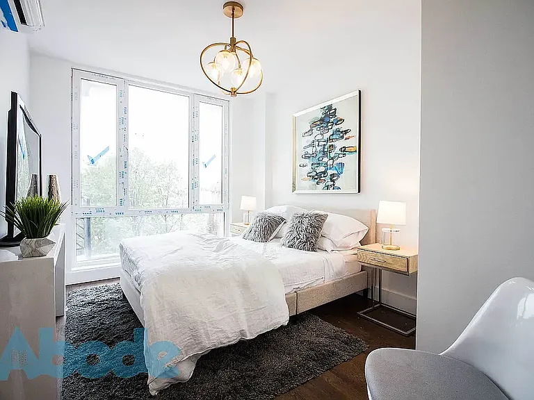 980 Halsey St #Penthouse 7C — Photo 5