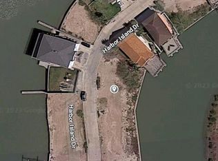 1471 Harbor Island Dr, Pt Isabel, TX 78578