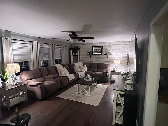 3rd image of 724 Anna Pl