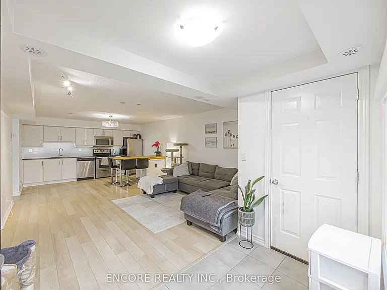 10 Carnation Ave #8 — Photo 6