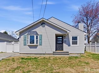 52 Pomona Blvd, Keyport, NJ 07735