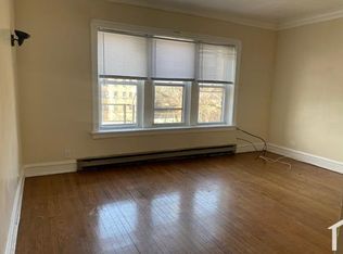 7511 S Chappel Ave #LFR, Chicago, IL 60649