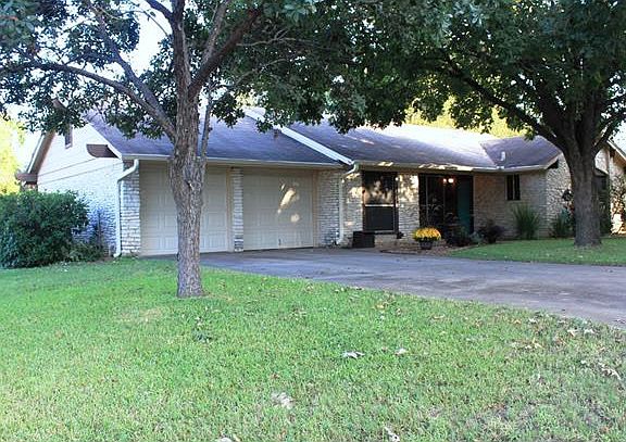 4th image of 5601 Berry Hill Dr