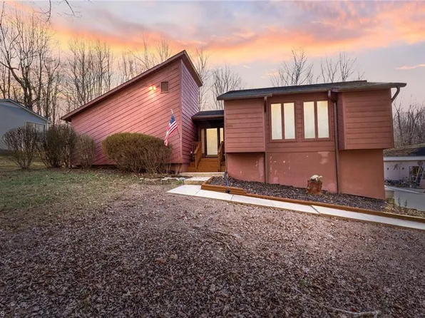 6590 Riverwood Rd, Walkertown, NC 27051