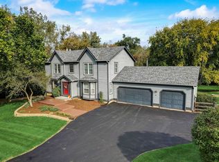 38W652 Sunvale Dr, Elgin, IL 60124