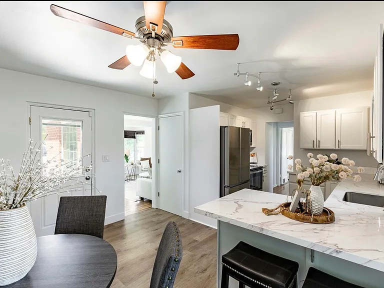 2173 S Nowell Cir — Photo 2