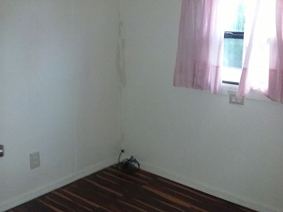 5th image of 4240 E Lee St Unit 15