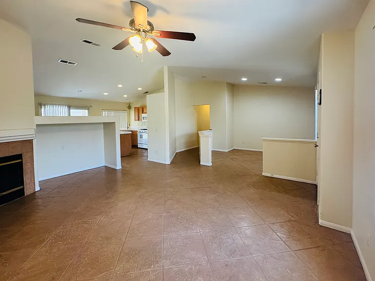79405 Avenida Las Palmas — Photo 4