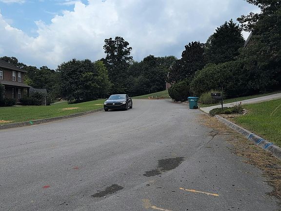 5th image of 2006 Shady Hollow Ln