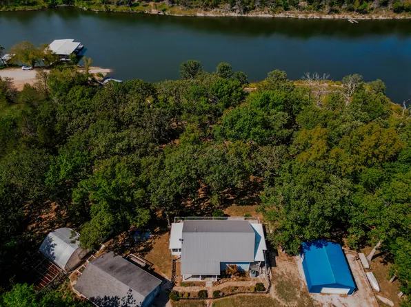 1361 Stacey Drive, Flemington, MO 65650