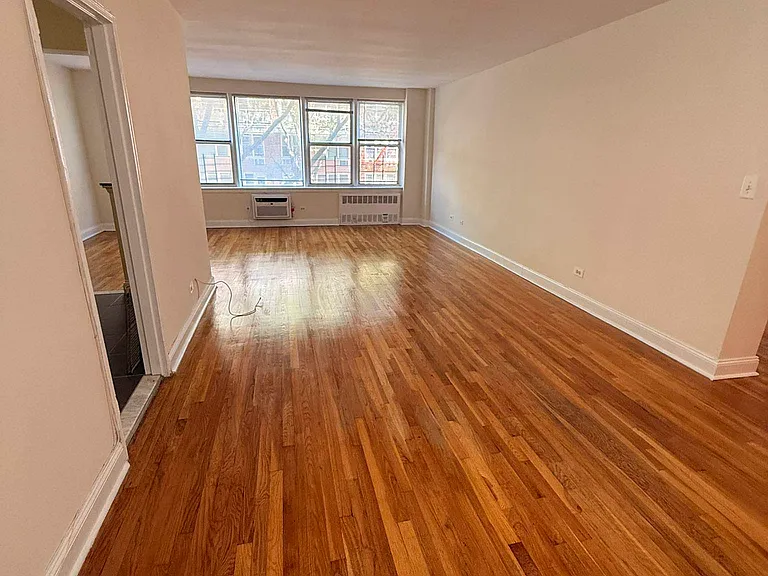 405 Westminster Rd #LF4 — Photo 1