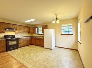 Modern & Spacious Newly Remodeled 2 Bed/ 1 Bath Duplex Near Lyon, Batesville, AR 72501