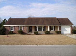 7806 Adrian Dr, Fayetteville, NC 28314
