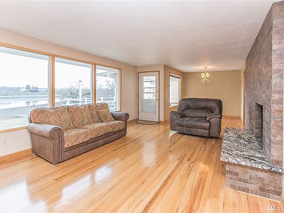 5th image of 343 W Northshore Dr
