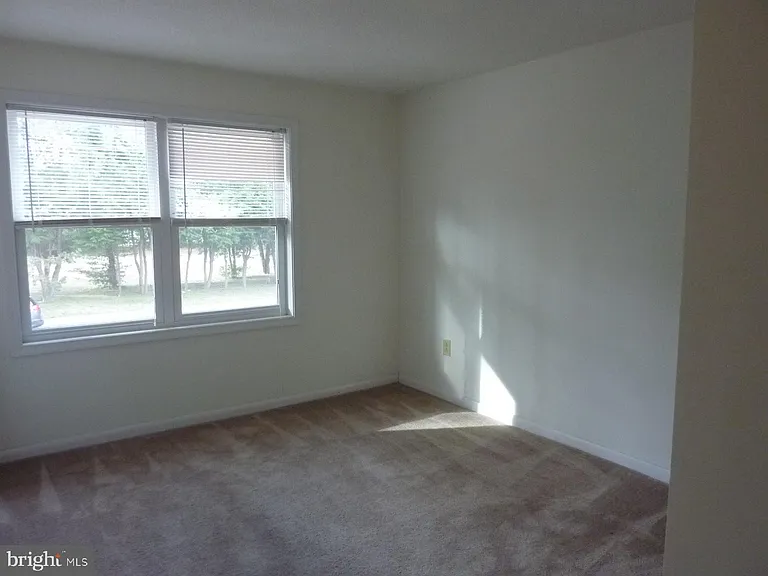 809 Logan St #2B — Photo 10