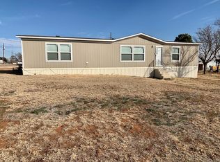 208 E New Mexico Ave, Sweetwater, TX 79556