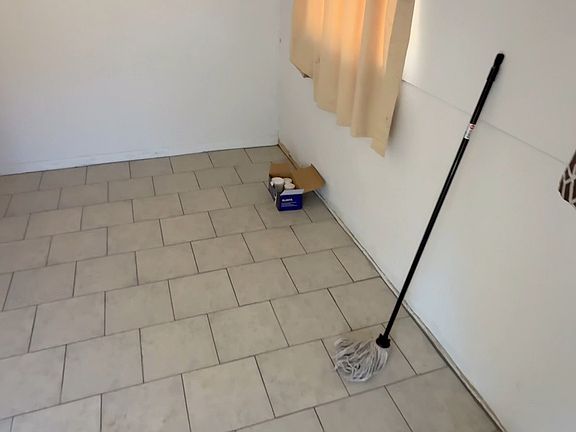 5th image of 10027 N 13th Pl #2