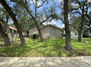 2523 Old Trail St, San Antonio, TX 78247