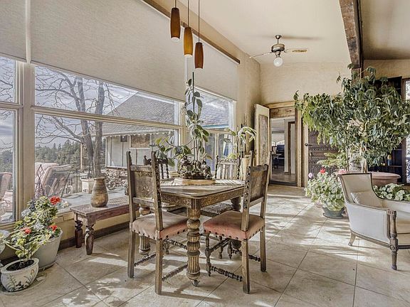 5th image of 1042 Steamboat Valley Rd