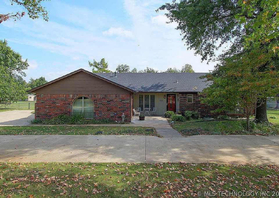 1st image of 9419 Hillcrest Dr