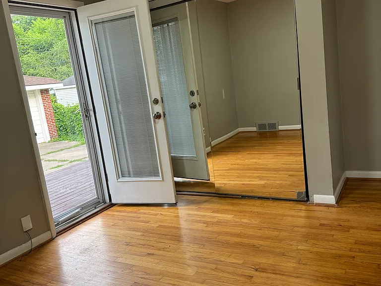 Bedroom3 - View2