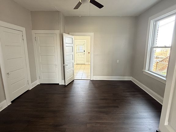 5th image of 528 Turney St APT A