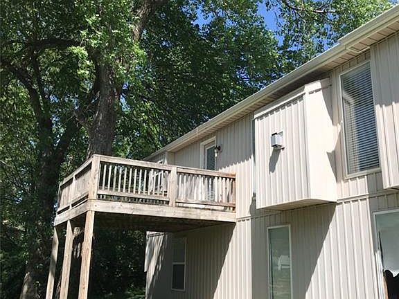 2nd image of 18505 Hartford Ct